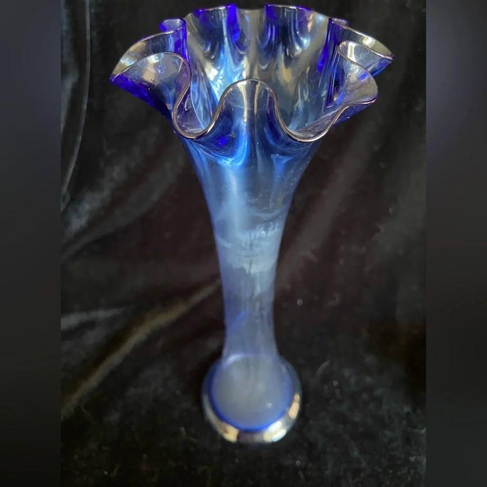 🖤 Vintage Cobalt Blue Hand Blown Glass 10” Tall Vase with Ruffled Edge